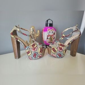 Jessica Simpson Dany Comic Bubble Platforms, GUC, Size 5